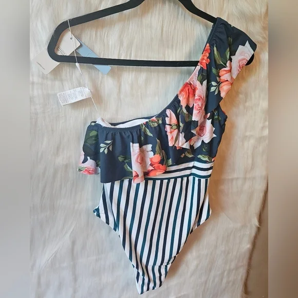 Cupshe Ellis Riviera Floral & Stripes Ruffled Asymmetrical Swimsuit - Picture 5 of 9